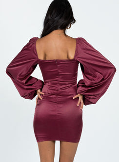 Front view of model wearing  front Princess Polly Square Neck  Karuah Long Sleeve Mini Dress Burgundy