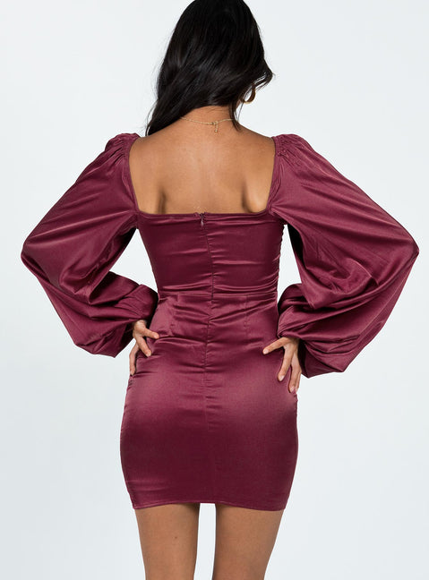Front view of model wearing  front Princess Polly Square Neck  Karuah Long Sleeve Mini Dress Burgundy