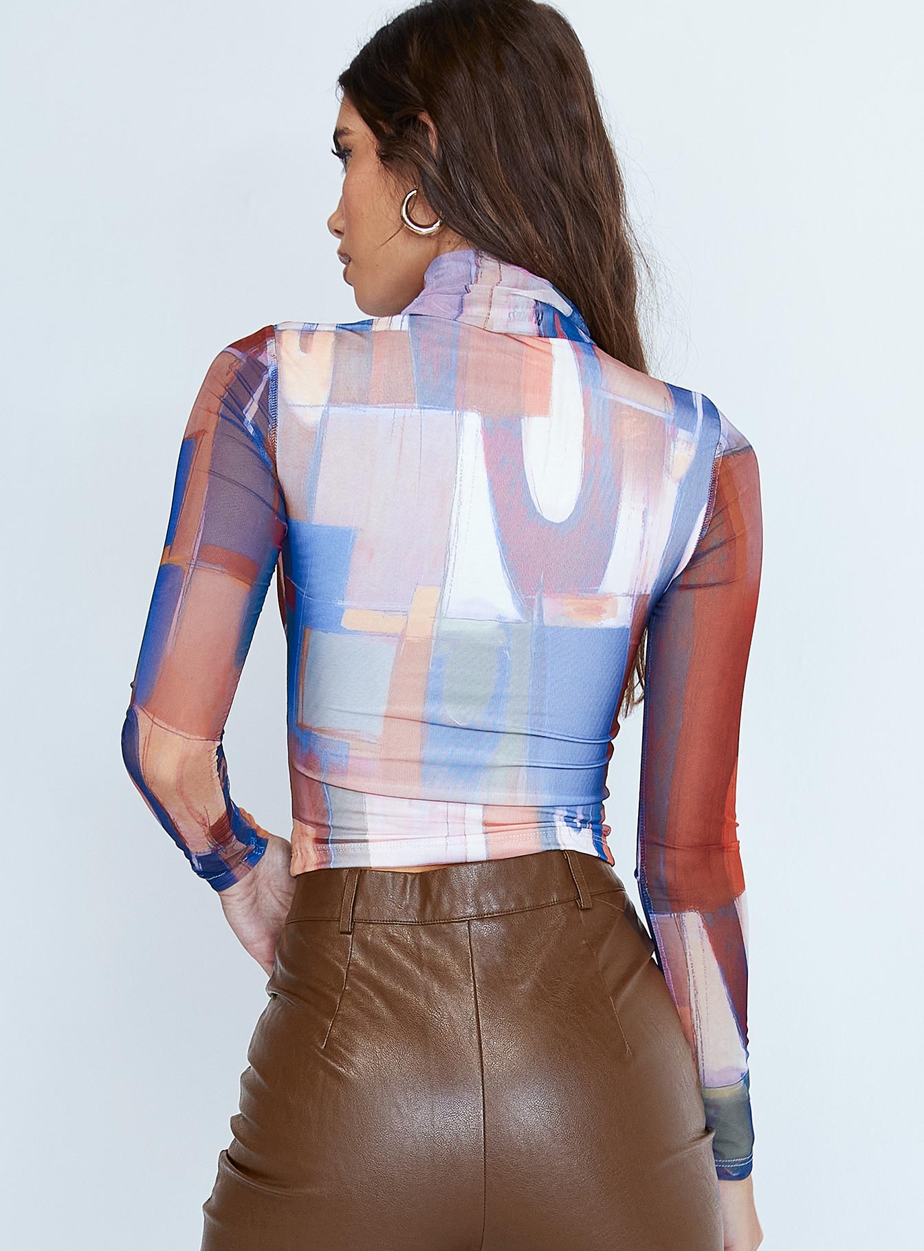 back view of model wearing Princess Polly Nadi Top Blue / Orange 