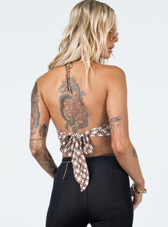 back view of model wearing Princess Polly Motel Mauda Top Chain Tangle Beige 
