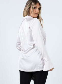 back view of model wearing Princess Polly Freddie Shirt Champagne 