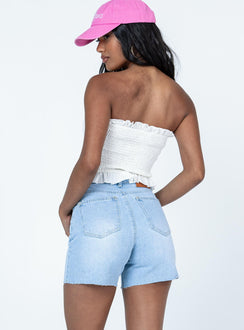 100% cotton shorts Light wash denim  High waisted  Zip & button fastening  Classic five-pocket design  Belt looped waist  Raw-edge hem  Princess Polly badge on back 