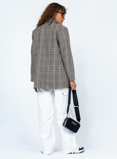 Coat  100% polyester Plaid print  Lapel collar  Button front fastening  Twin hip pockets  Satin lined 