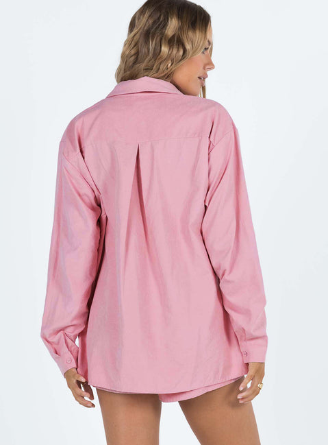 Pink matching set Soft brushed material Classic collar Button front fastening Single-button cuff High waisted shorts Drawstring waistband Non stretch Lined shorts