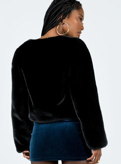 Cropped jacket Faux fur material Non-stretch Fully lined 