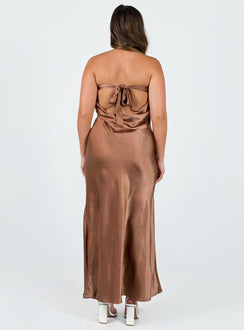 Front view of model wearing  front Princess Polly Crew Neck  Haley Maxi Dress Brown
