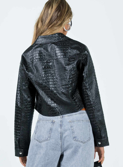 Cropped jacket Faux leather material Croc print Classic collar Press button fastening Twin chest pockets Single button cuff