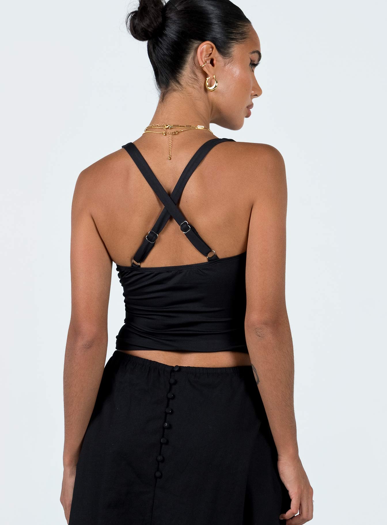 Front view of model wearing  front Princess Polly Sleeveless Square Neck  Wandella Tank Black