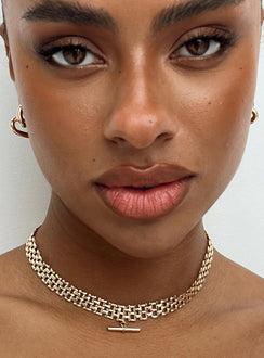 Necklace Gold toned Lobster clasp fastening