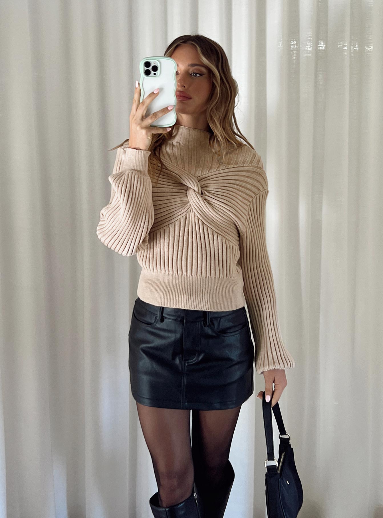 Cardoc Sweater Beige Princess Polly  Cropped 
