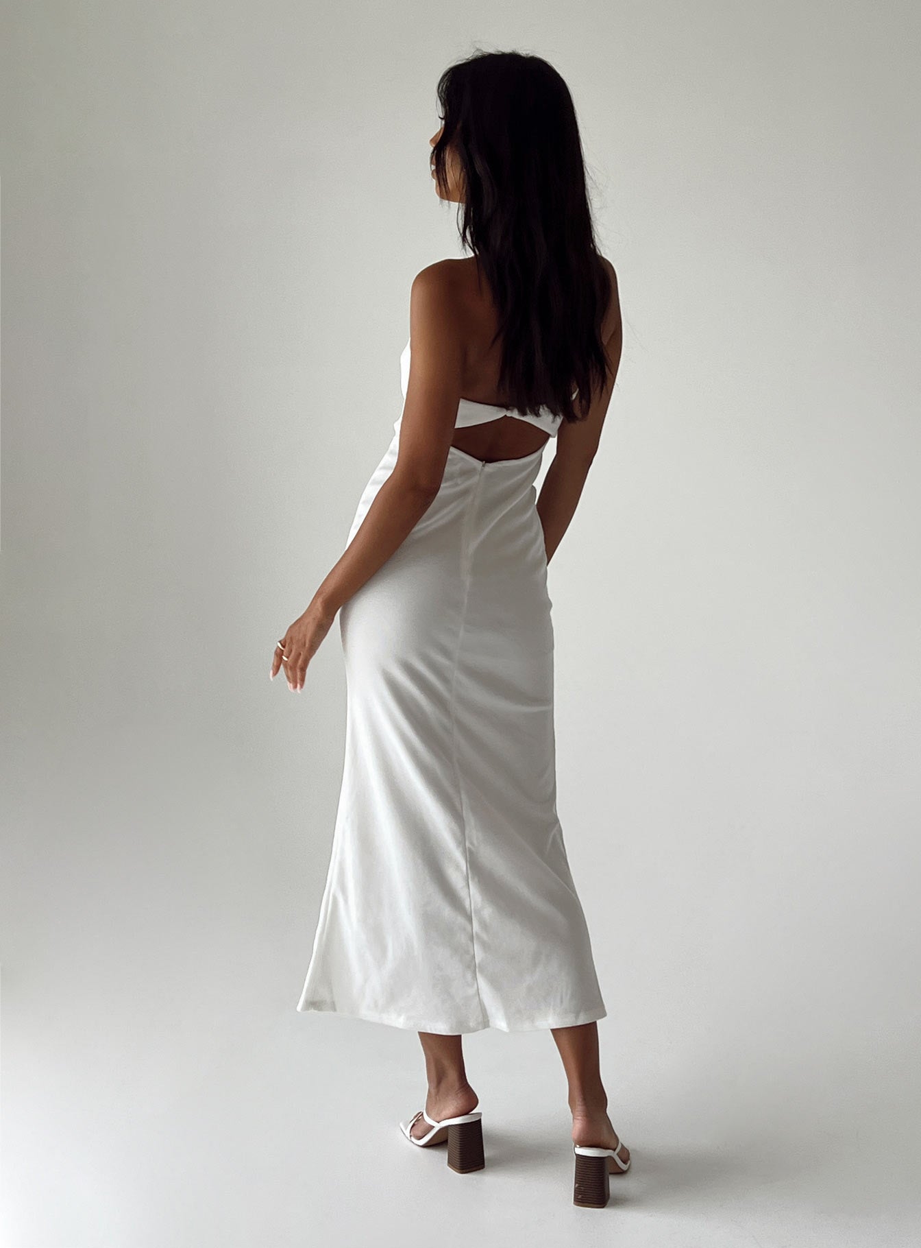 Front view of model wearing  front Princess Polly Asymmetric Neckline  Carter Maxi Dress White
