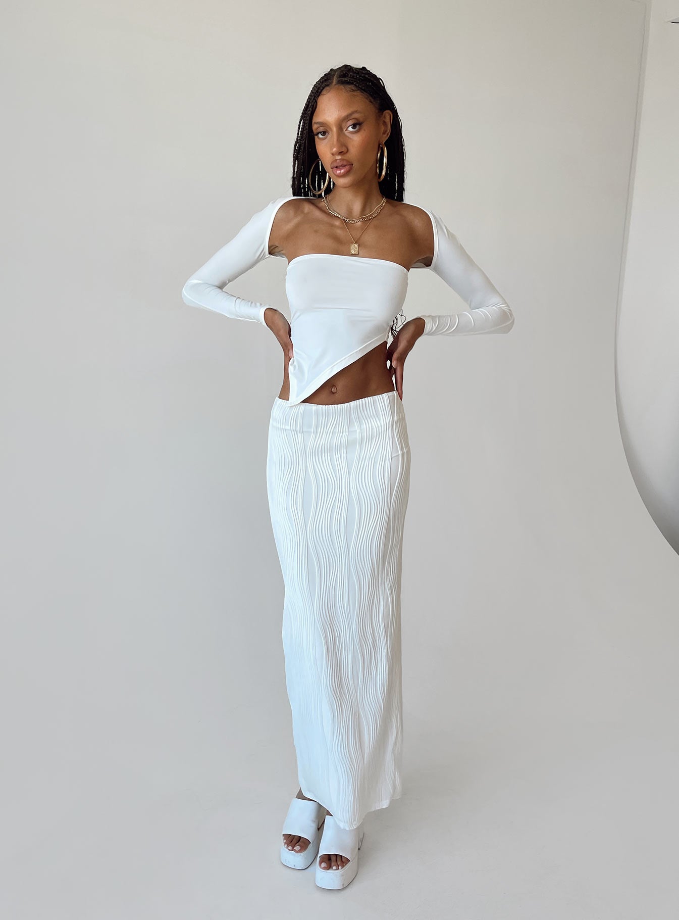 Front view of model wearing  front Echo Low Waist Knitted Maxi Skirt White Princess Polly  Maxi 