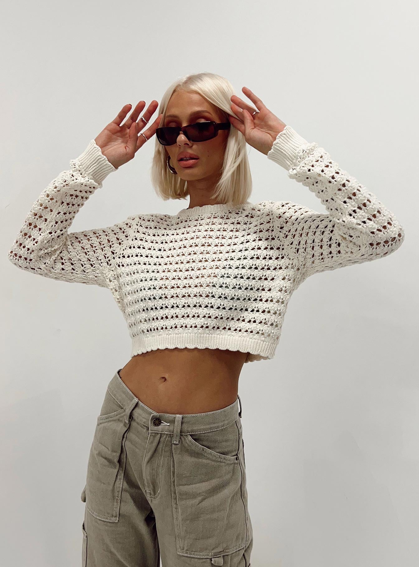 Robbie Sweater Cream Princess Polly  Cropped 