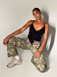 Princess Polly mid-rise  Ravenslea Cargo Pants Light Camouflage