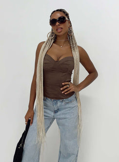 Front view of model wearing  front Princess Polly Sleeveless Square Neck  Everson Corset Brown