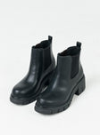 Damage Boots Black