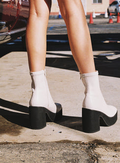 Stillwater Platform Boots Cream