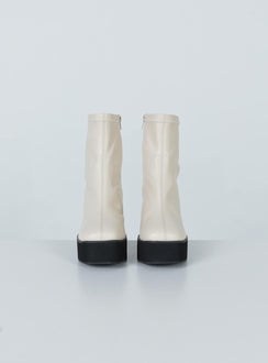 Stillwater Platform Boots Cream