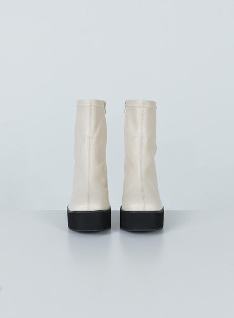 Stillwater Platform Boots Cream
