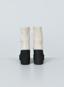 Stillwater Platform Boots Cream