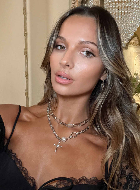 Chapelle Cross Necklace Silver