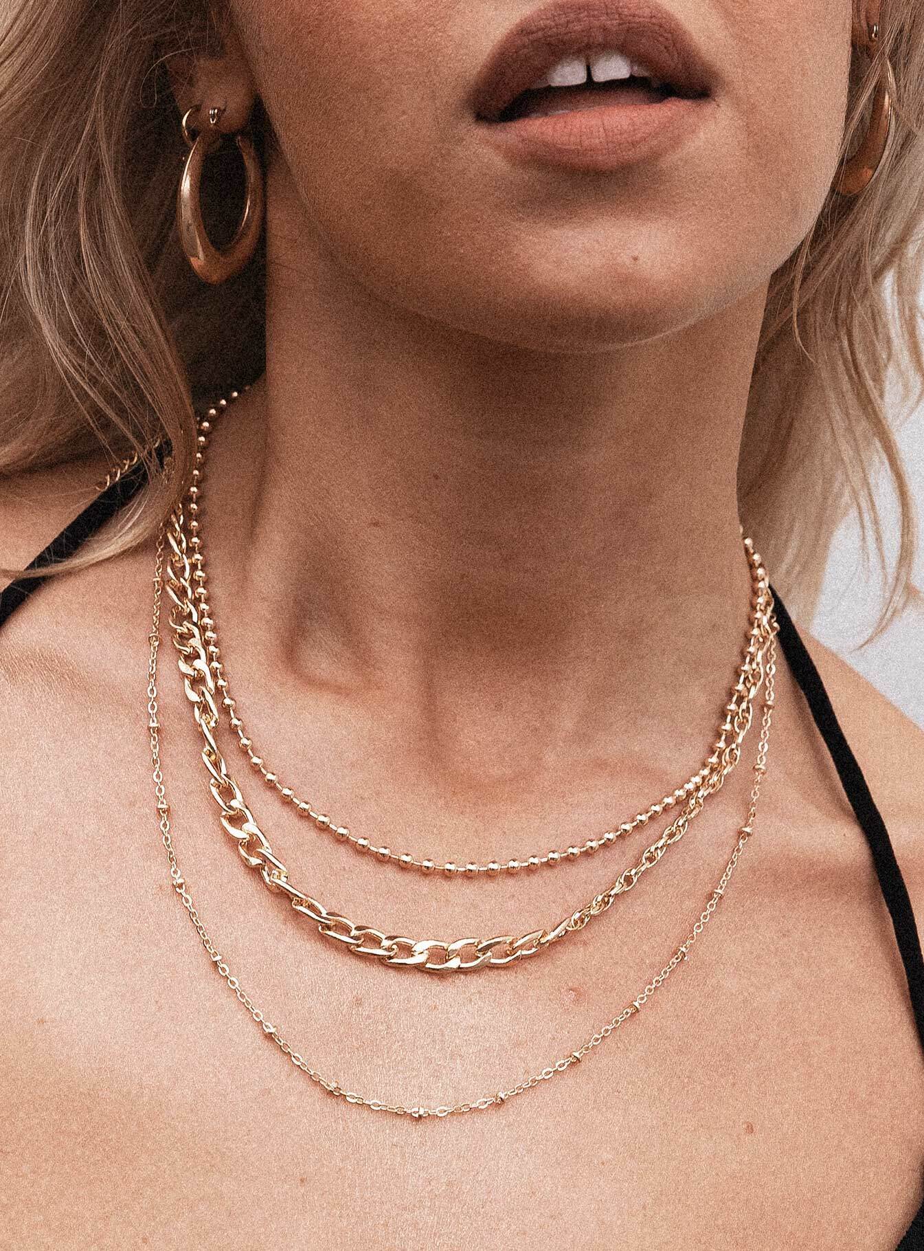 Hold For Me Necklace Set Gold