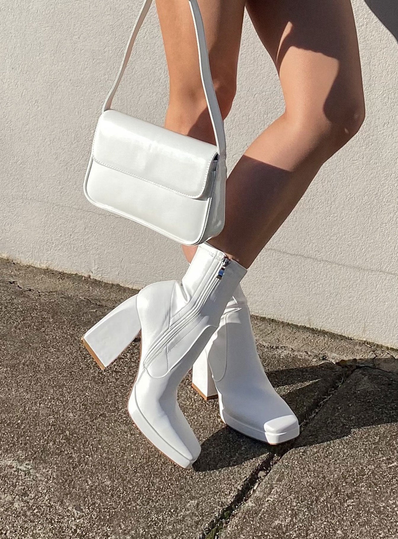 Cheap white boots uk best sale